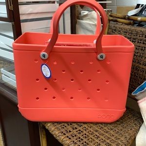 - Bogg Bag Xlarge size